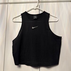 NWOT Nike Aeroswift Tank